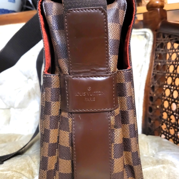 (SOLD)Authentic Louis Vuitton Damier Ebene Structured Naviglio UniseX bag - Picture 5 of 13